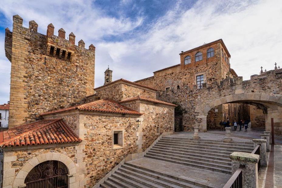 Apto La Almena 2 Junto A Plaza Mayor,2 Habitaciones,Parking Gratuito Caces Eksteriør billede