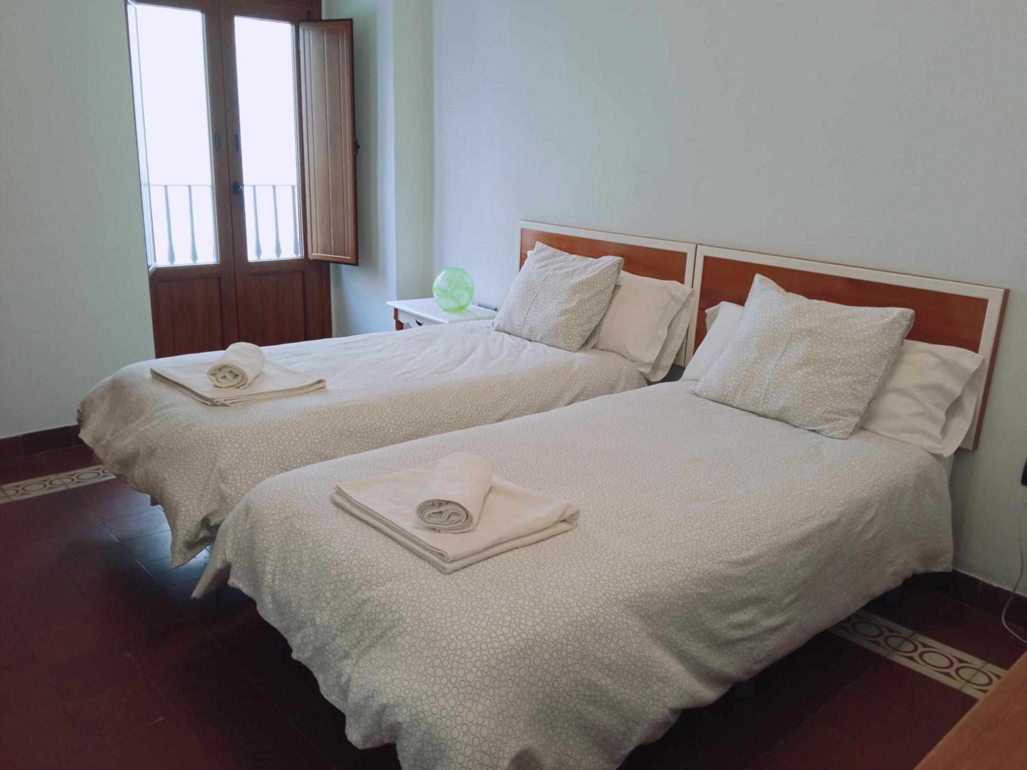 Apto La Almena 2 Junto A Plaza Mayor,2 Habitaciones,Parking Gratuito Caces Eksteriør billede